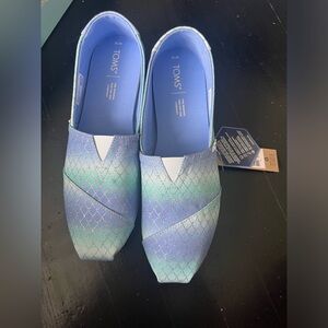 NWT Alpargata Toms - iridescent mermaid scale